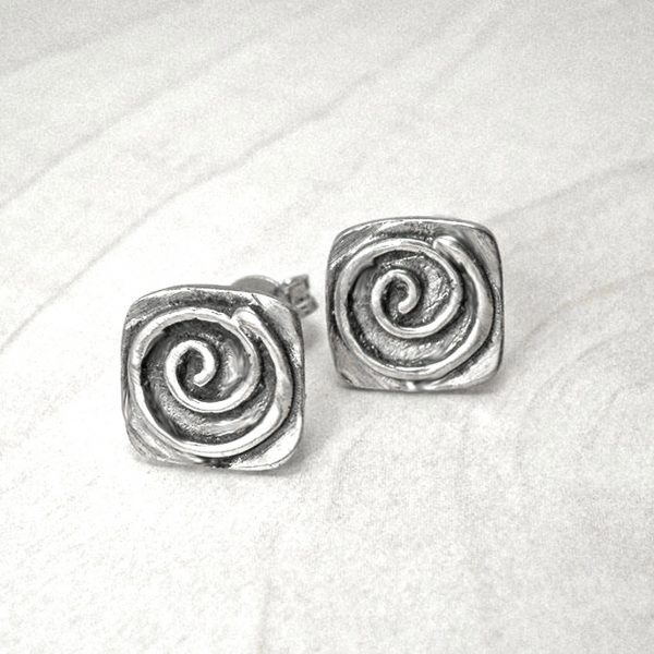 60100 2 Spiral square