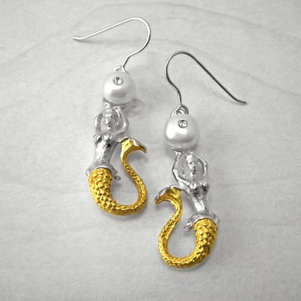 62103 Mermaid with pearl