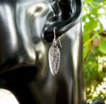 62106 3 Tear spiral laurel